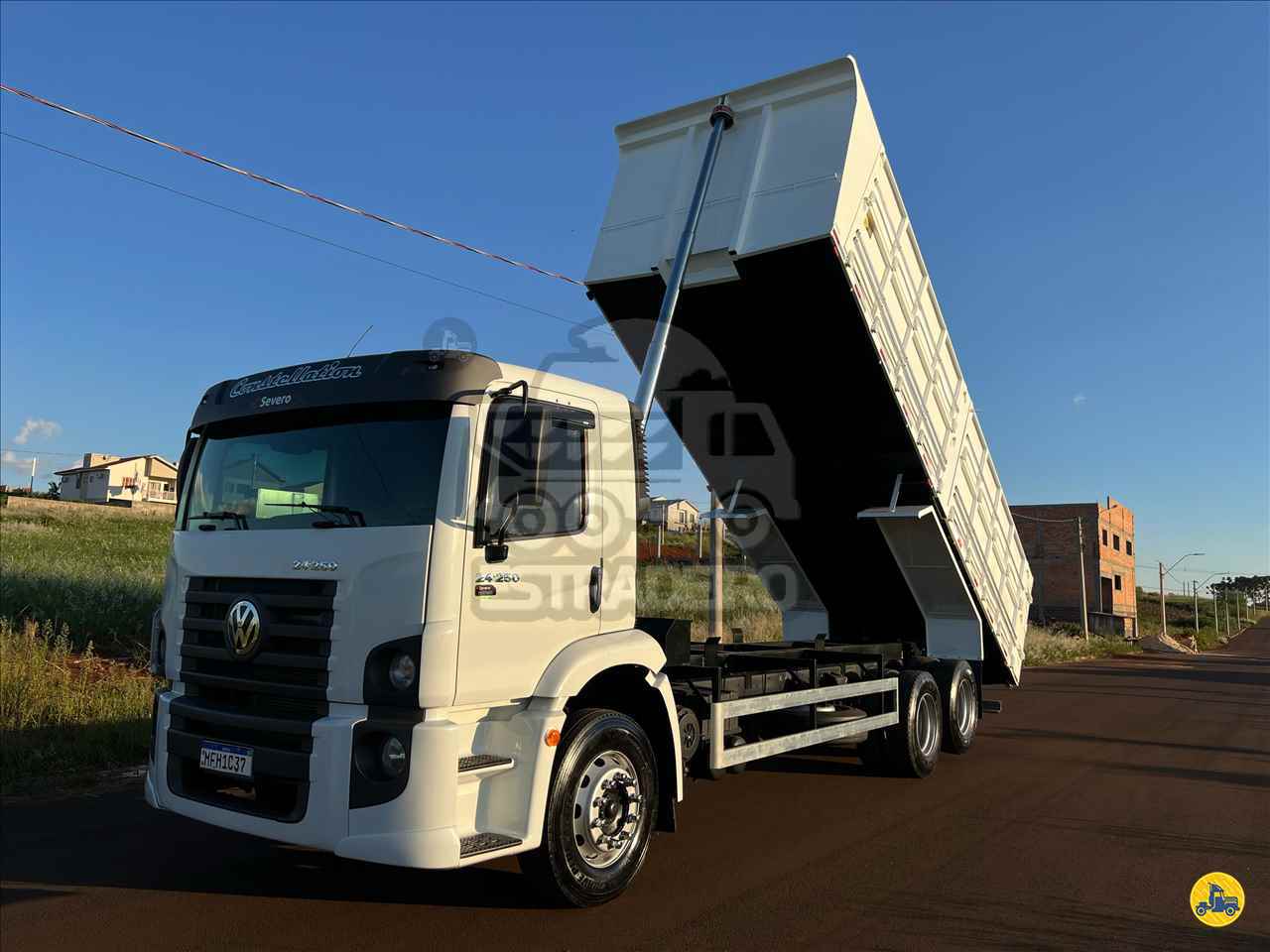 CAMINHAO VOLKSWAGEN VW 24250 Caçamba Basculante Truck 6x2 Carrocerias Estradeiro CONSTANTINA RIO GRANDE DO SUL RS